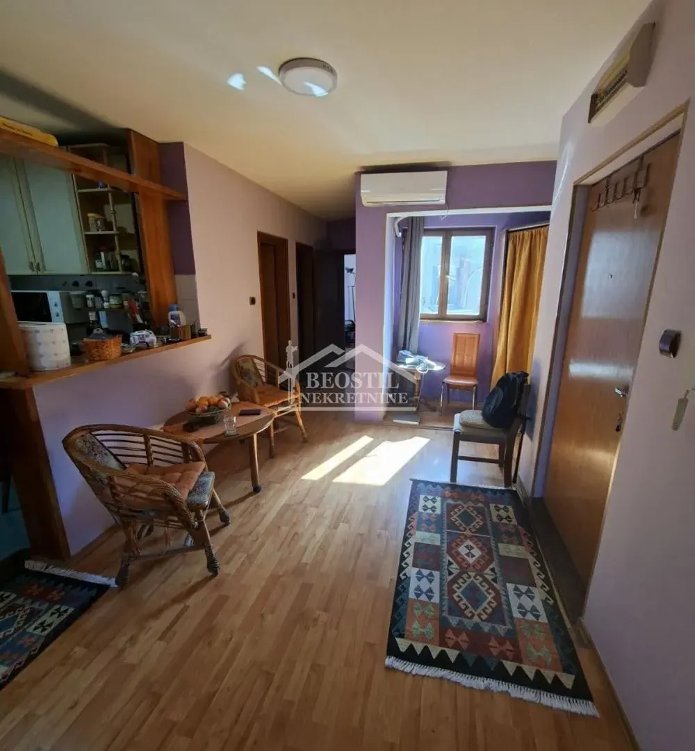 Prodaja, trosoban stan, 74m², Savski Venac, Beograd
