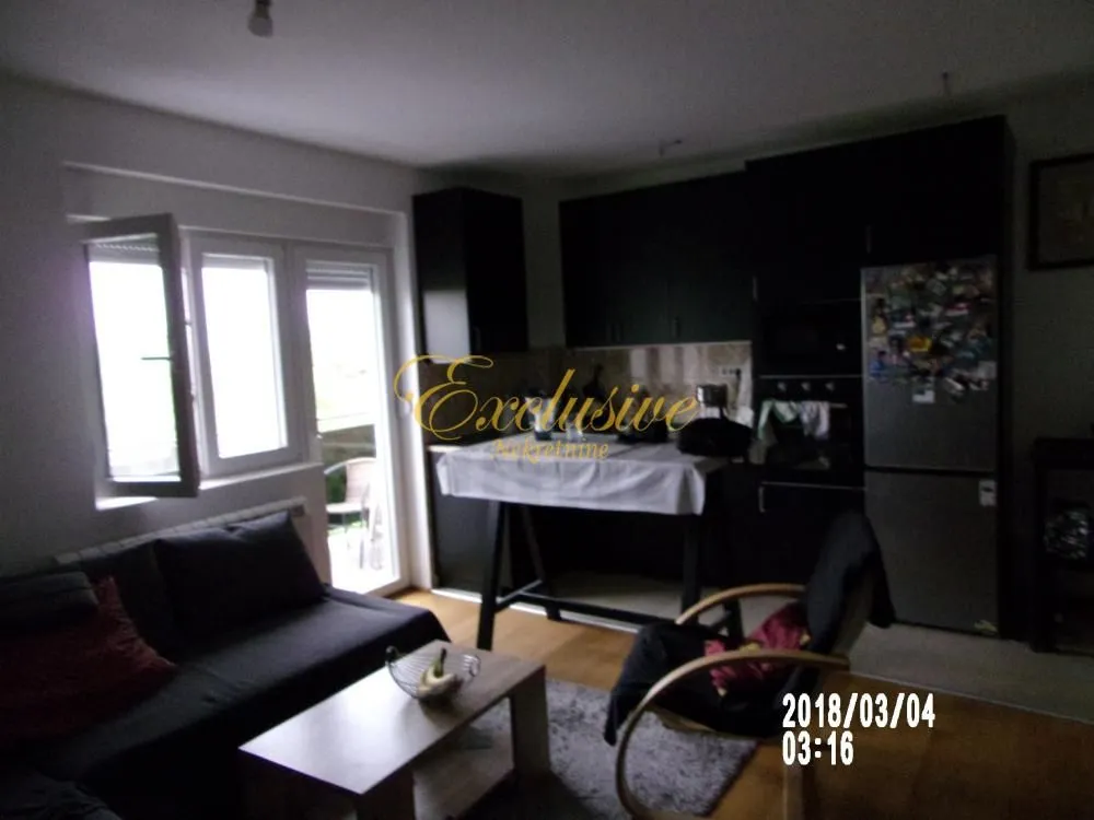Prodaja, trosoban stan, 61m², Ledine, Beograd