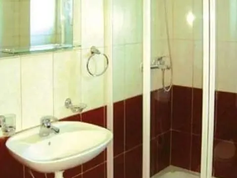 Sale, hospitality venue, 2500m², Dobra Voda, Budva - image 4