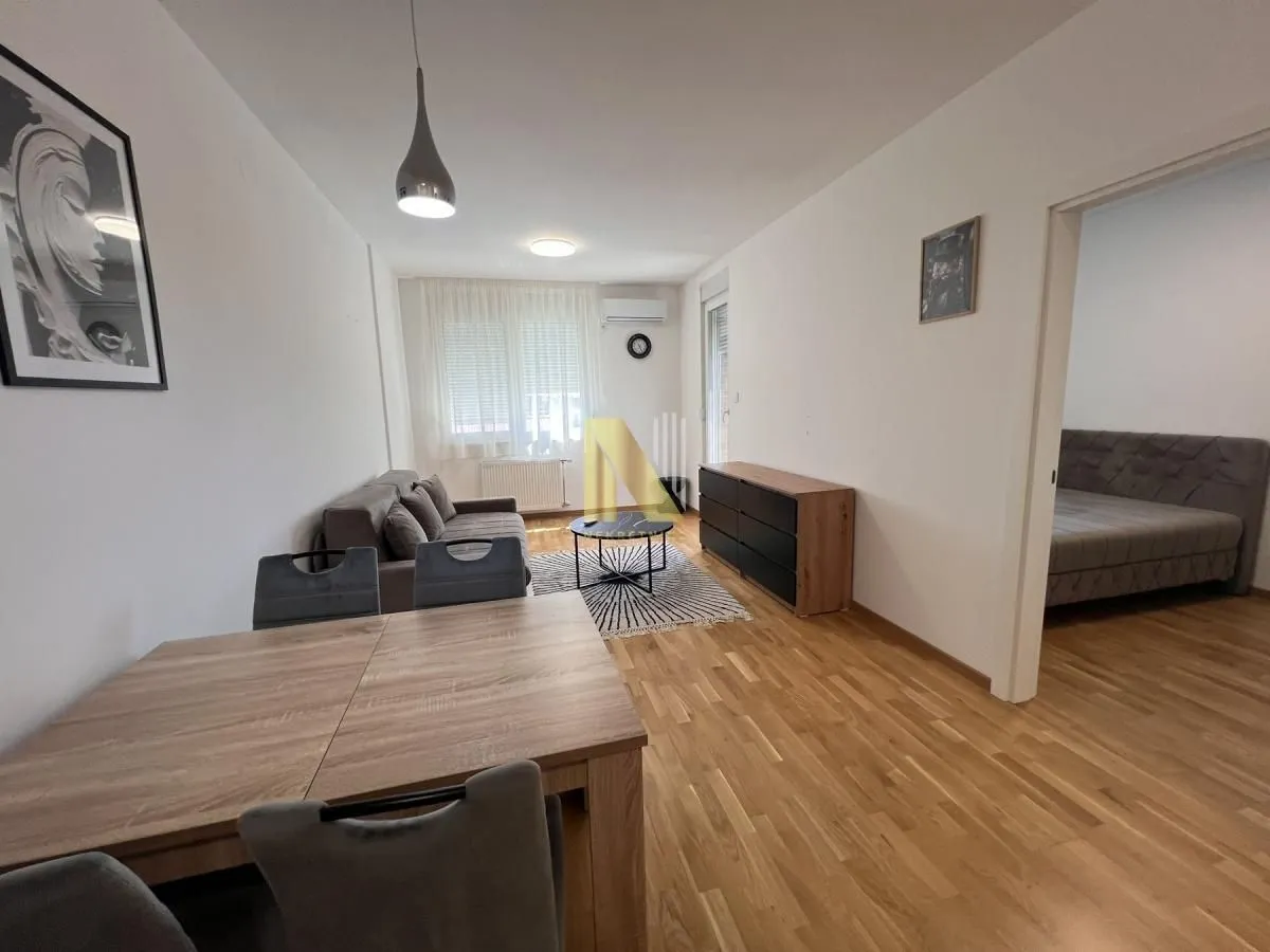 Izdavanje, jednosoban stan, 42m², Avijatičarsko naselje, Novi Sad Sve Podlokacije
