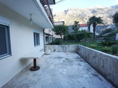 Prodaja, kuća, 192m², Škaljari, Kotor - image 5