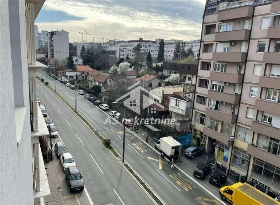 Izdavanje, trosoban stan, 68m², Zvezdara Sve Podlokacije, Beograd