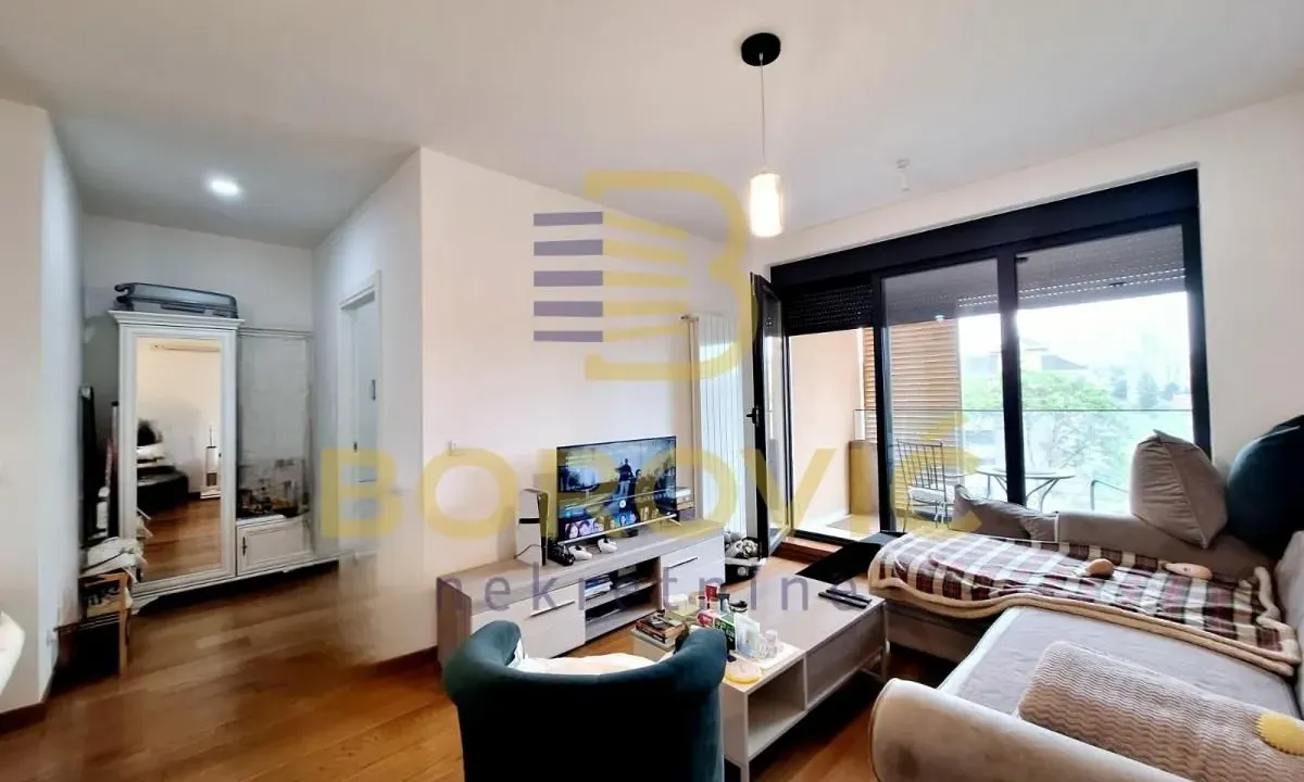 Rent, two bedroom apartment, 44m², Vračar Sve Podlokacije, Beograd