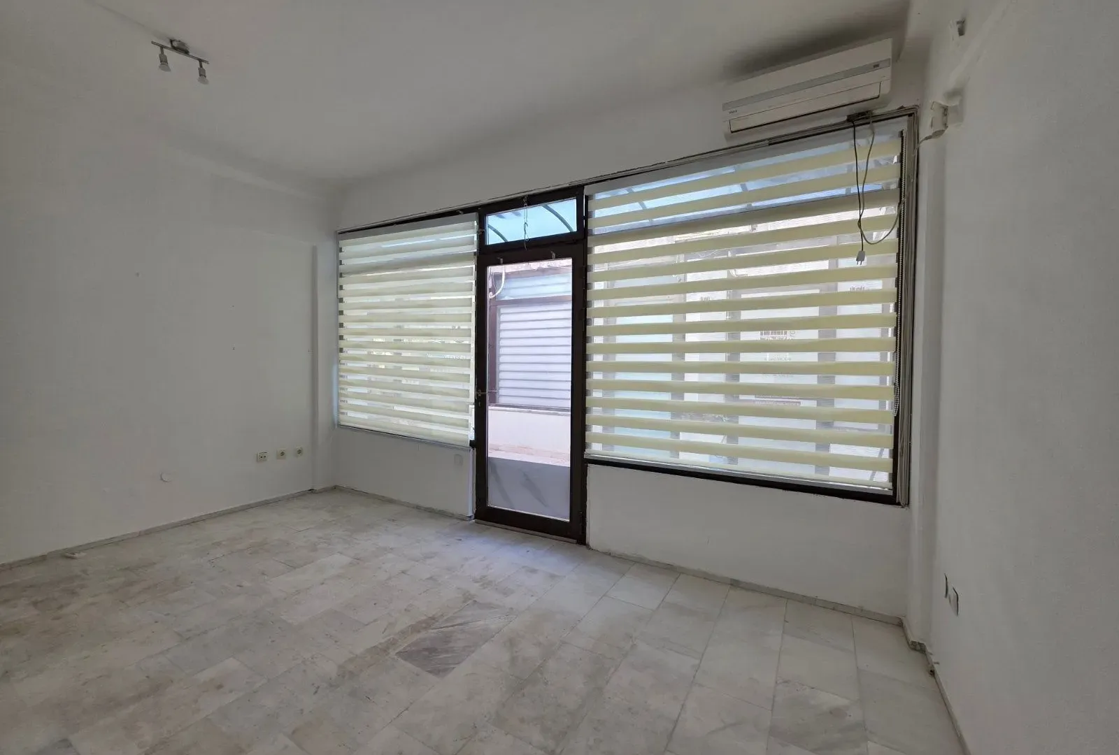 Sale, office space, 18m², Budva, Crna Gora