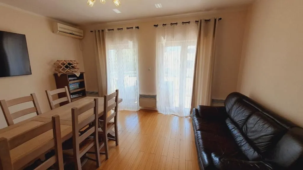 Sale, four bedroom apartment, 180m², Podmaine, Budva