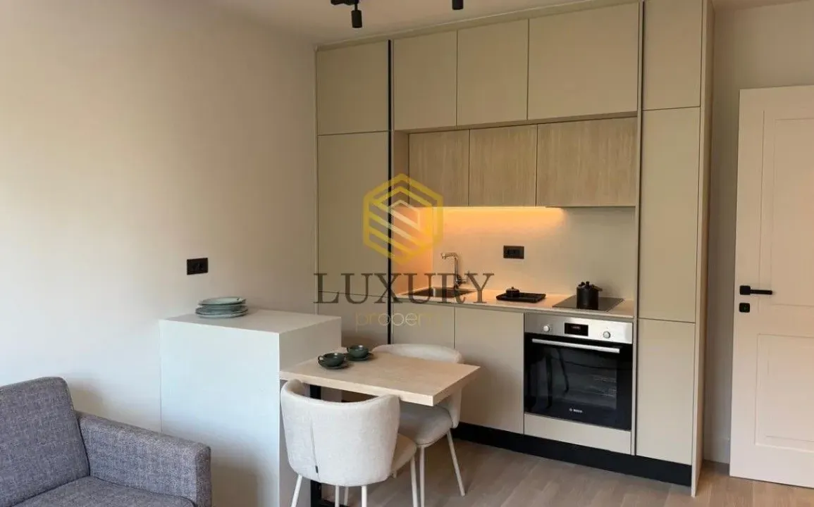 Izdavanje, jednosoban stan, 40m², Preko Morače, Podgorica