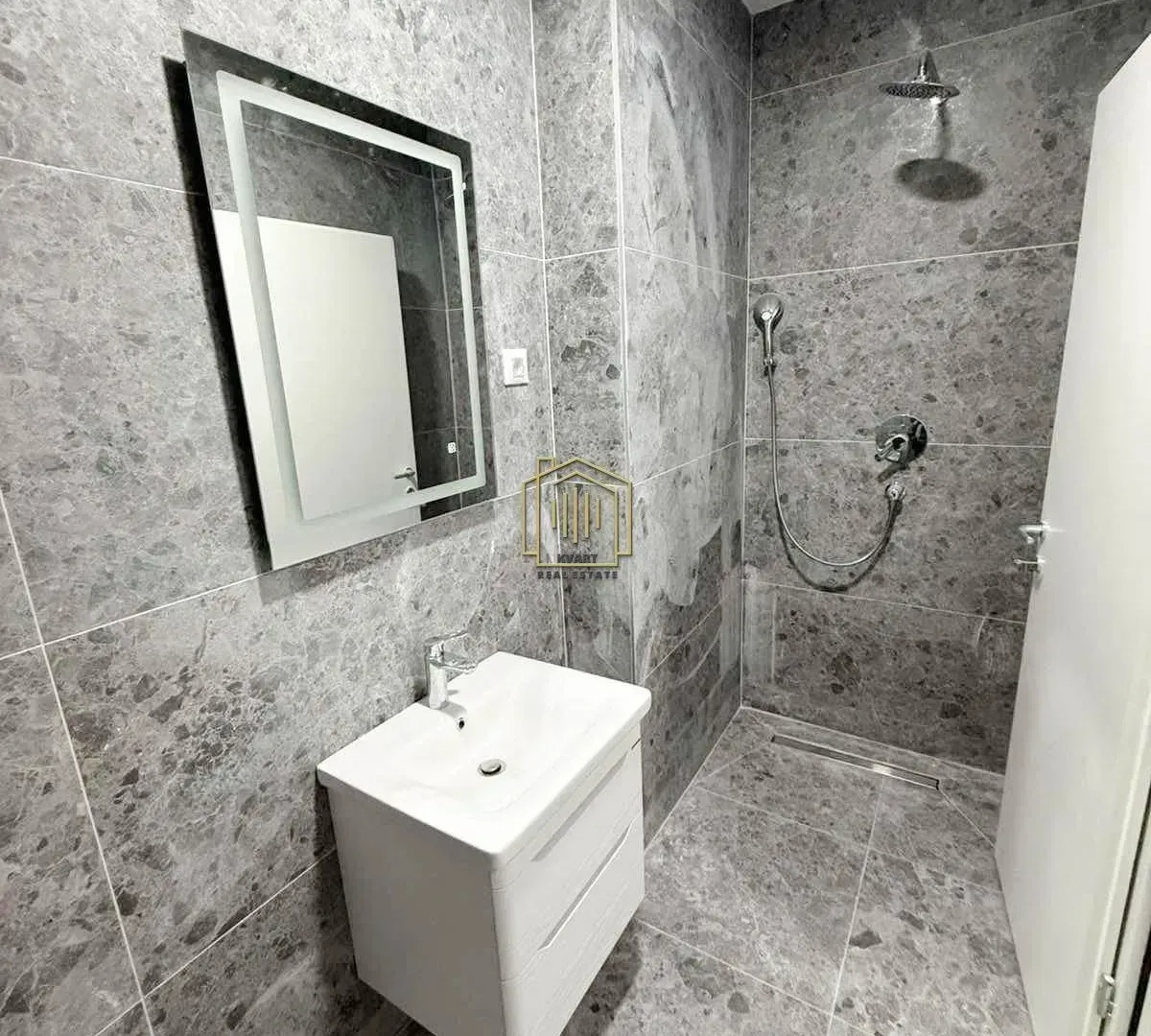 Sale, one bedroom apartment, 37m², Bečići, Budva