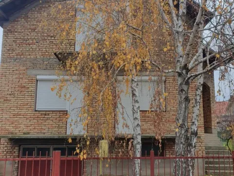 Sale, house, 183m², Ruma, Srbija