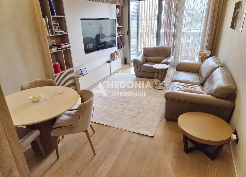 Prodaja, dvosoban stan, 68m², Novi Beograd Blok 65, Novi Beograd Sve Podlokacije