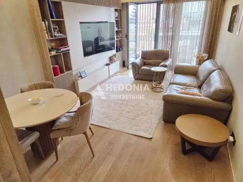 Sale, two bedroom apartment, 68m², Novi Beograd Blok 65, Novi Beograd Sve Podlokacije