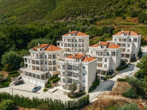 Sale, two bedroom apartment, 115m², Đenovići, Herceg Novi