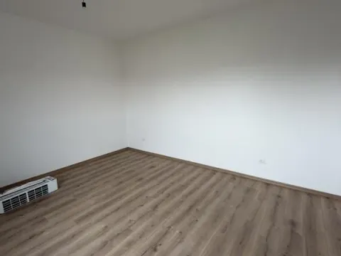 Sale, studio apartment, 33m², Ulcinj, Crna Gora - image 6