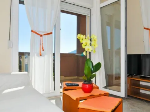 Izdavanje, jednosoban stan, 48m², Seljanovo, Tivat - image 6