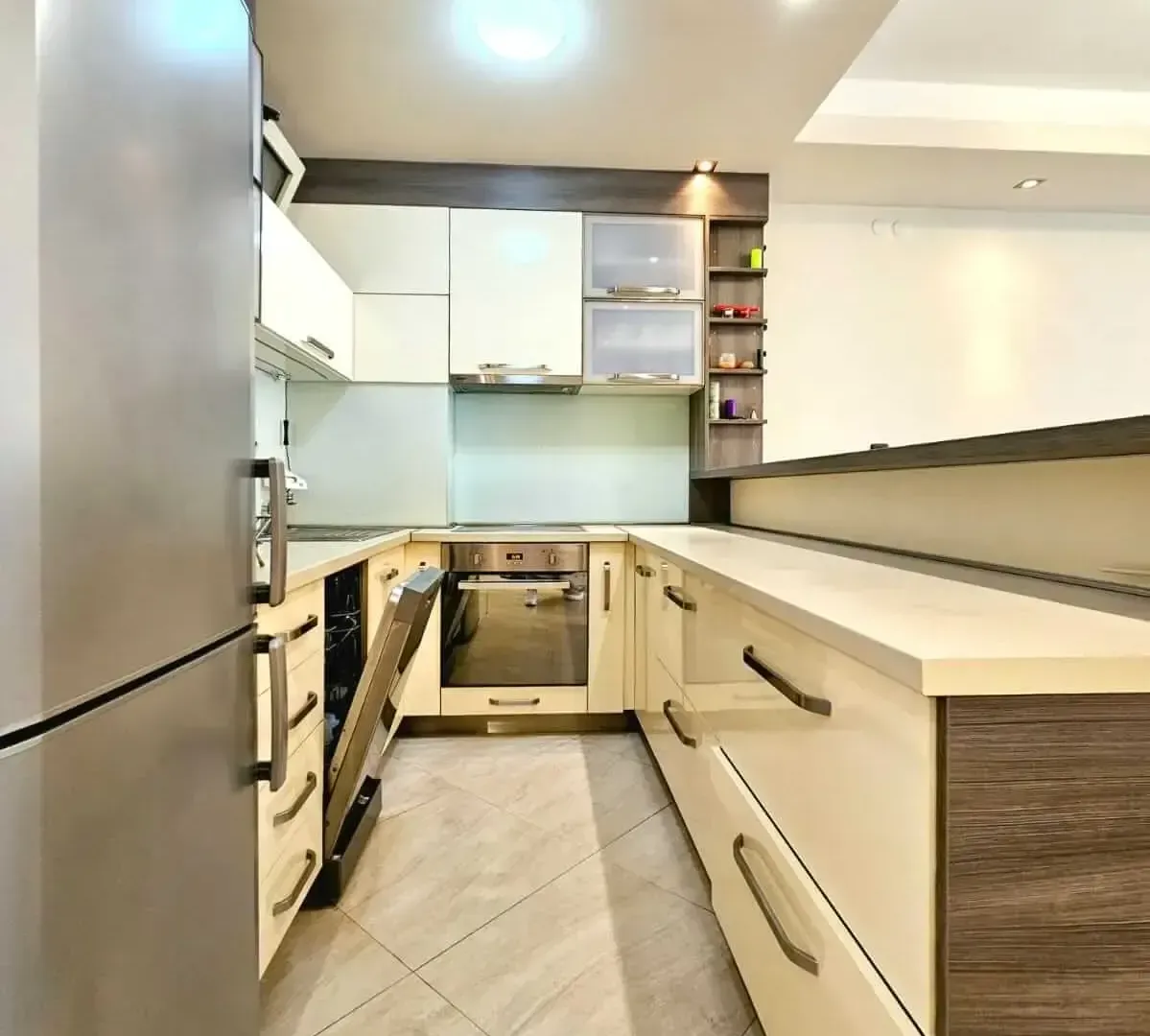 Prodaja, trosoban stan, 90m², Rozino, Budva