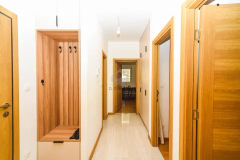 Izdavanje, dvosoban stan, 75m², New City, Podgorica - image 12