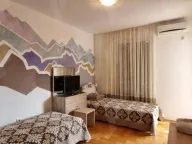 Rent, two bedroom apartment, 86m², Bečići, Budva - image 1