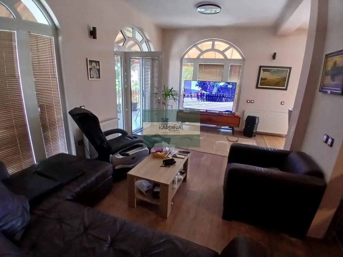 Sale, house, 241m², Centar, Jagodina