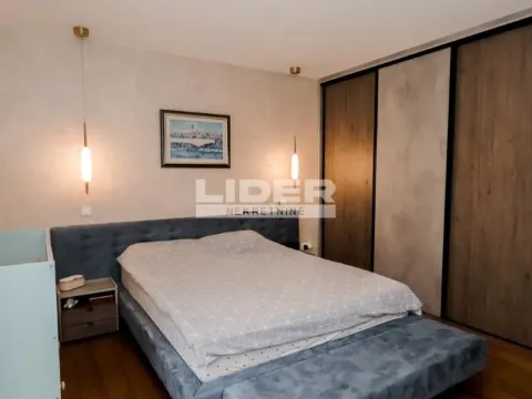 Prodaja, četvorosoban stan, 115m², Južni Bulevar, Vračar Sve Podlokacije - image 9