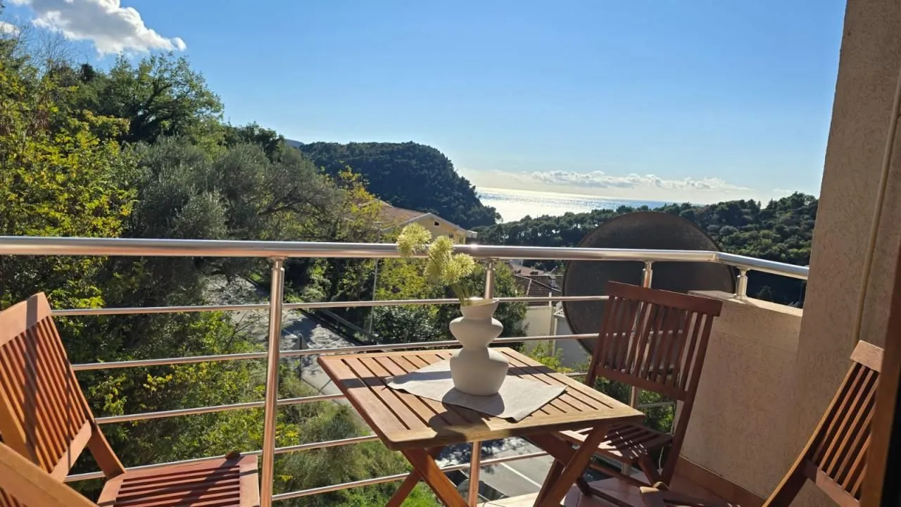 Sale, one bedroom apartment, 46m², Petrovac, Budva