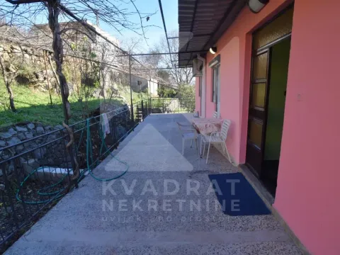 Izdavanje, trosoban stan, 85m², Momišići, Podgorica - image 13