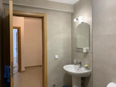 Izdavanje, jednosoban stan, 49m², Stari Aerodrom, Podgorica - image 6