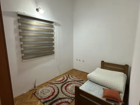 Izdavanje, kuća, 170m², Gornja Gorica, Podgorica - image 9