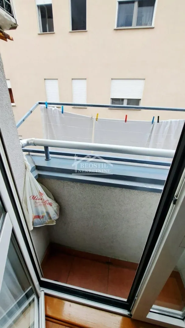 Prodaja, četvorosoban stan, 89m², Čukarica, Beograd