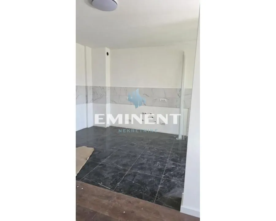 Sale, two bedroom apartment, 80m², Autokomanda, Voždovac Sve Podlokacije