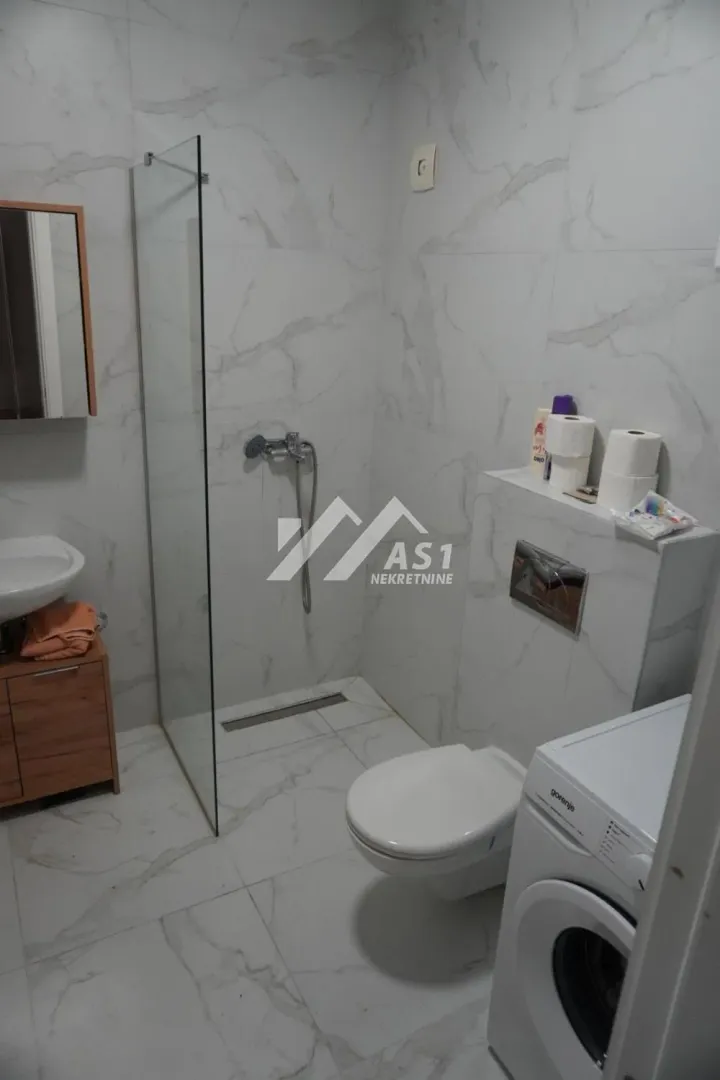 Izdavanje, jednosoban stan, 39m², Avijatičarsko naselje, Novi Sad Sve Podlokacije