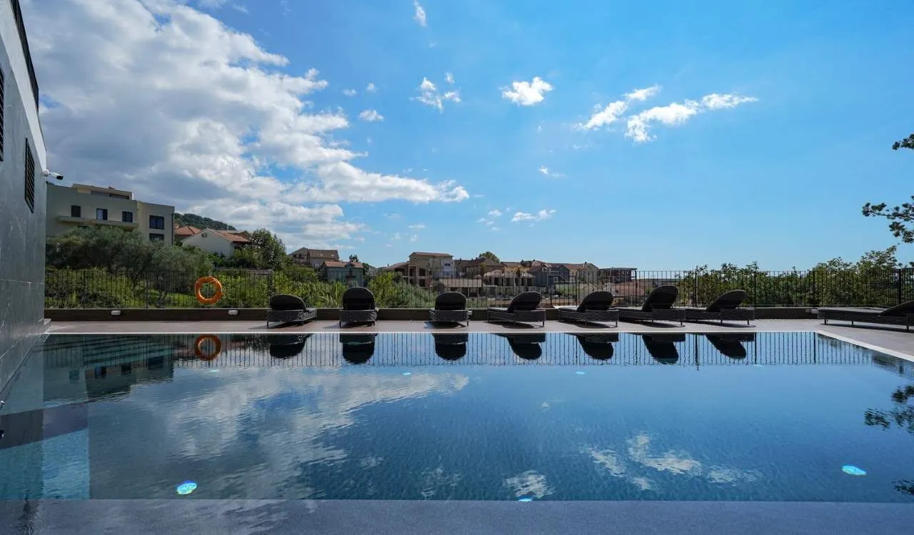 Prodaja, dvosoban stan, 66m², Tivat, Crna Gora