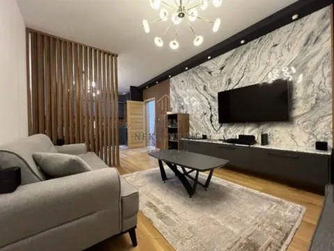 Izdavanje, dvosoban stan, 950m², New City, Podgorica - image 2