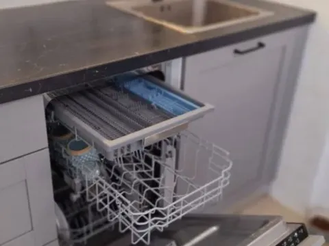 Sale, two bedroom apartment, 60m², Petrovac, Budva - image 5