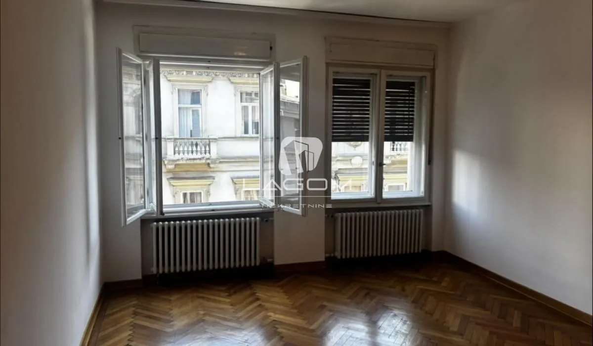 Izdavanje, trosoban stan, 89m², Stari Grad, Beograd