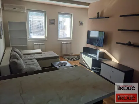 Rent, two bedroom apartment, 47m², Bulevar Oslobodjenja, Novi Sad Sve Podlokacije - image 15