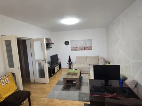 Izdavanje, dvosoban stan, 64m², Detelinara, Novi Sad Sve Podlokacije - image 1