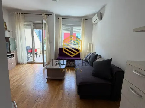 Sale, studio apartment, 38m², City Kvart, Podgorica - image 1