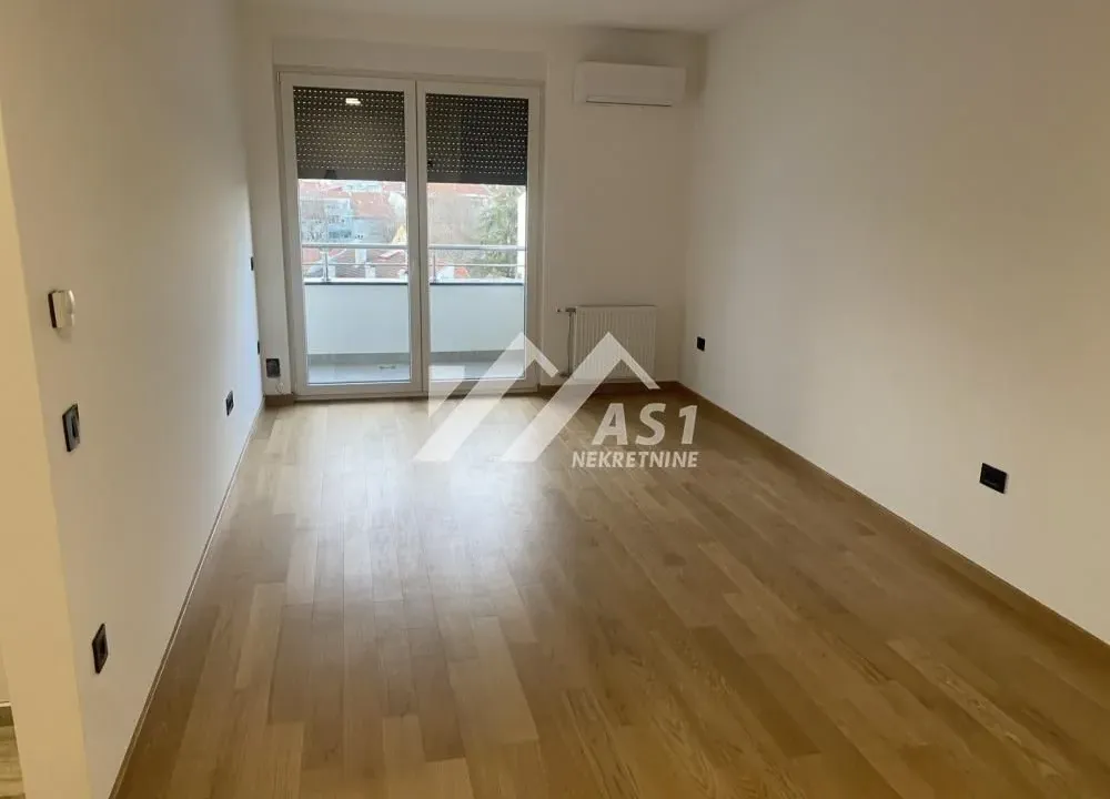 Rent, office space, 43m², Grbavica, Novi Sad Sve Podlokacije