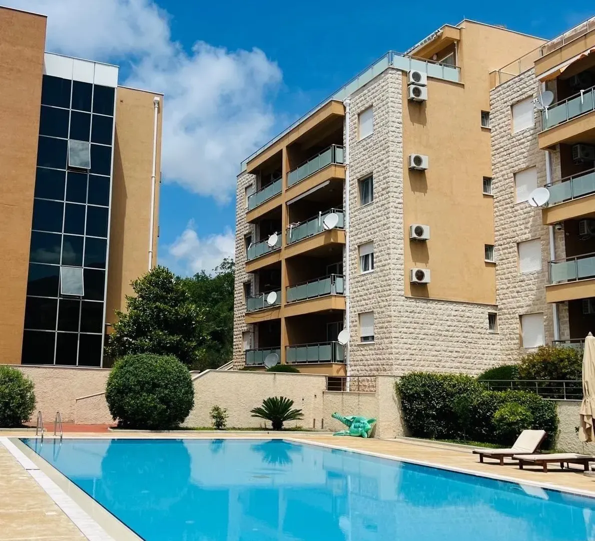 Sale, apartment, 136m², Kamenovo, Budva