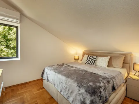 Prodaja, dvosoban stan, 82m², Dobrota, Kotor - image 9