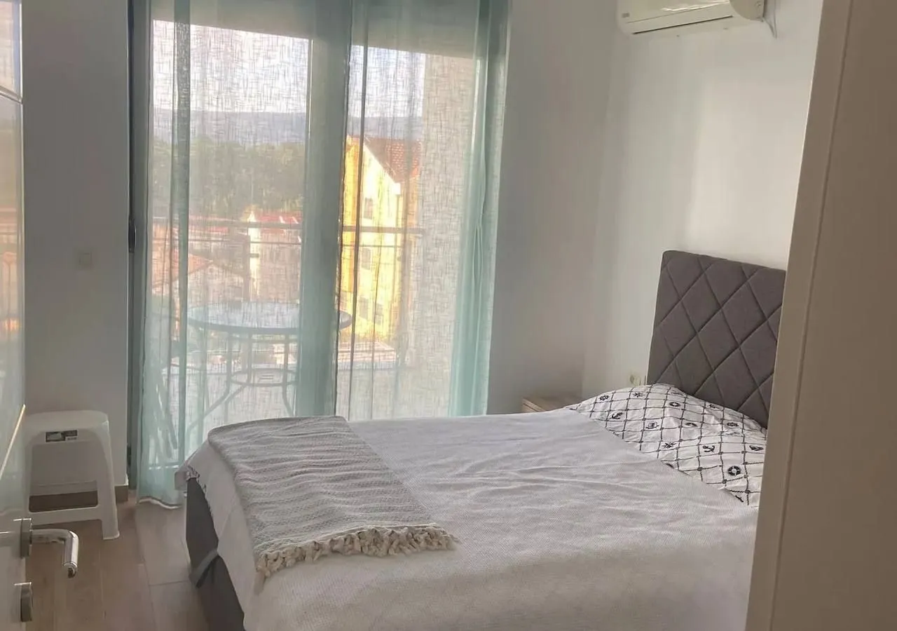 Prodaja, jednosoban stan, 57m², Centar, Tivat