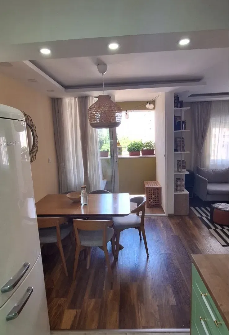 Prodaja, trosoban stan, 89m², Autobuska stanica, Podgorica