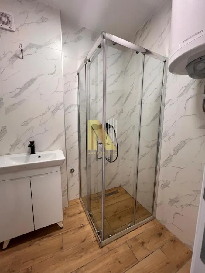 Prodaja, dvosoban stan, 73m², Centar, Novi Sad