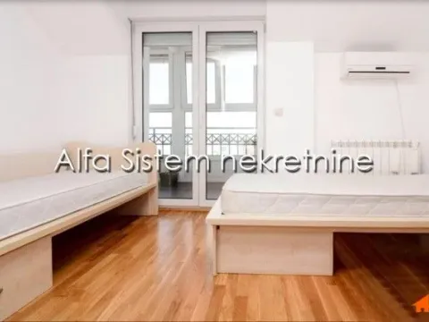 Izdavanje, četvorosoban stan, 140m², Đeram Pijaca, Beograd - image 11