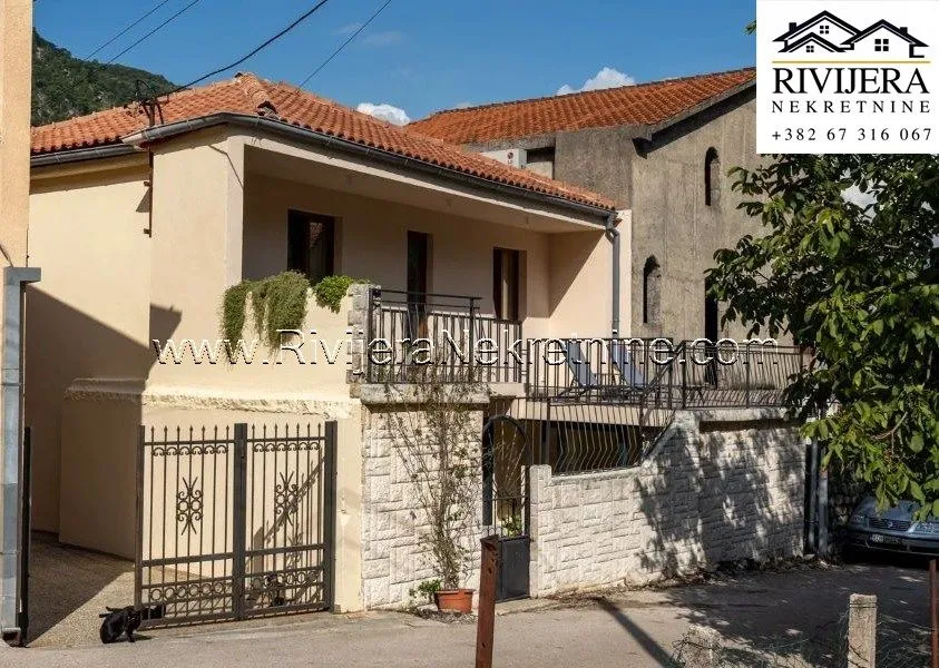 Prodaja, kuća, 110m², Škaljari, Kotor