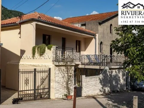Prodaja, kuća, 110m², Škaljari, Kotor - image 1