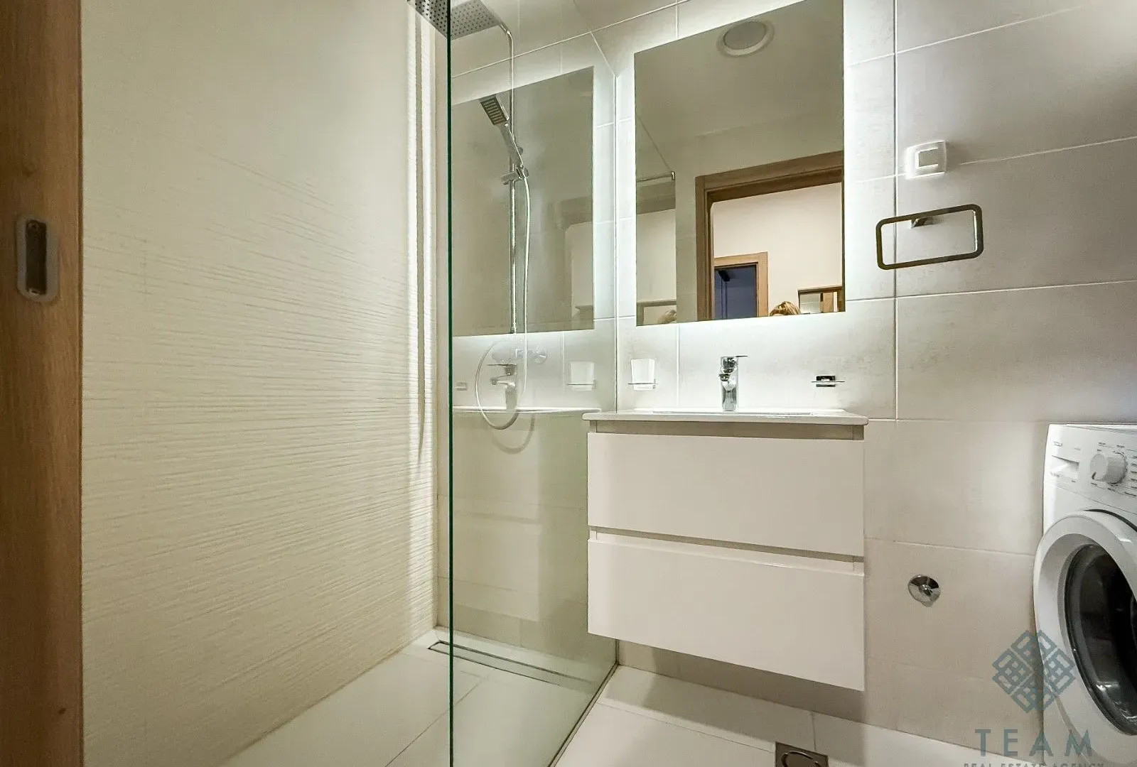 Izdavanje, jednosoban stan, 54m², Master Kvart, Podgorica