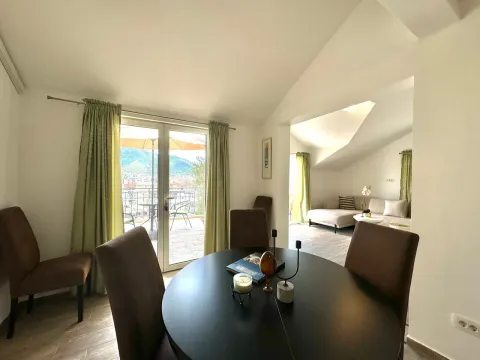Izdavanje, dvosoban stan, 120m², Budva, Crna Gora - image 20