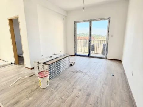 Sale, two bedroom apartment, 55m², Petrovac, Budva - image 3