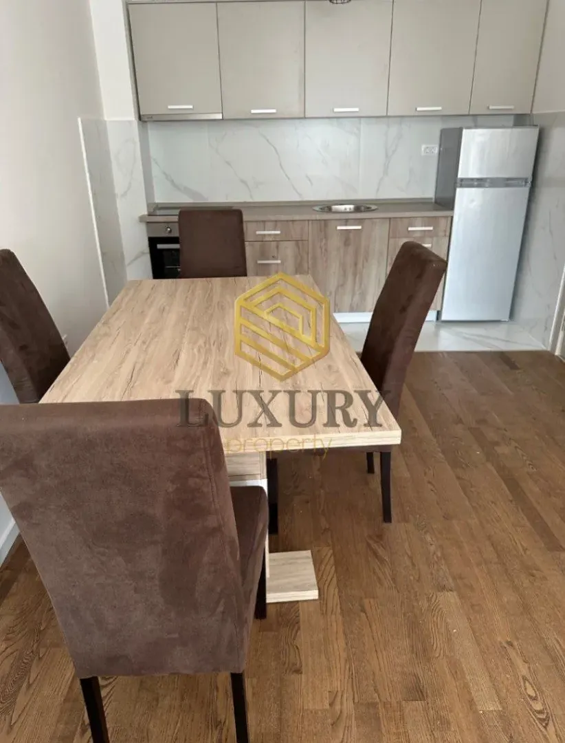 Izdavanje, jednosoban stan, 44m², Pobrežje, Podgorica