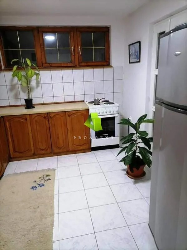 Izdavanje, dvosoban stan, 85m², Palilula, Niš